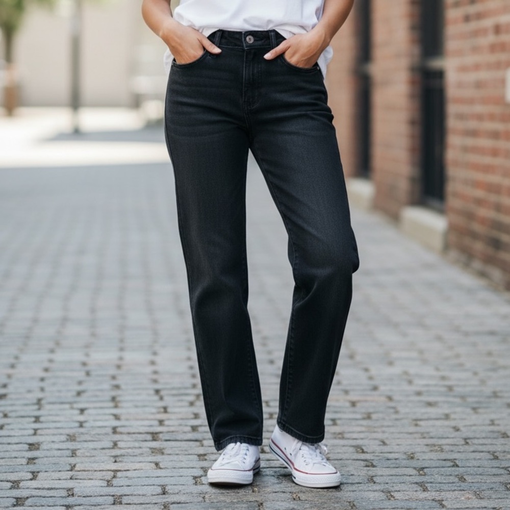 Royalty For Me. Black Straight-Leg Jeans. Size 27 (4)
